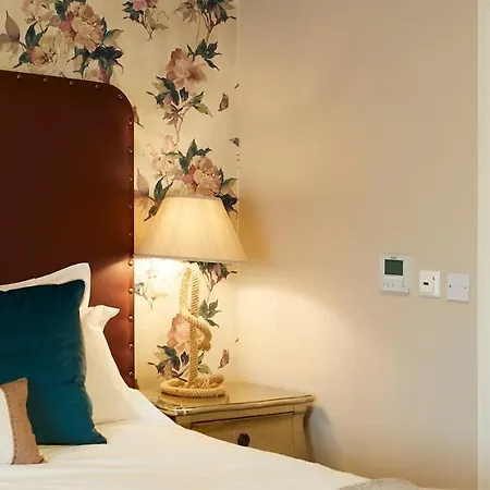 Fogadó The Plough & Scarborough