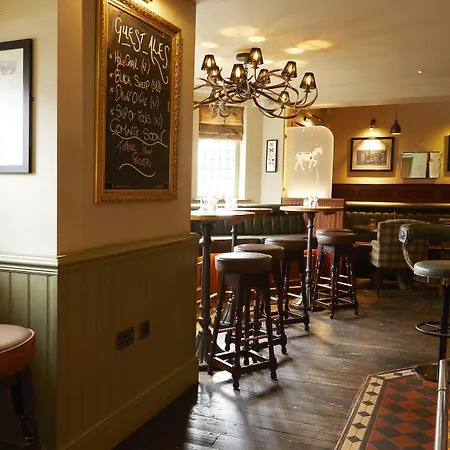 Fogadó The Plough & 5*