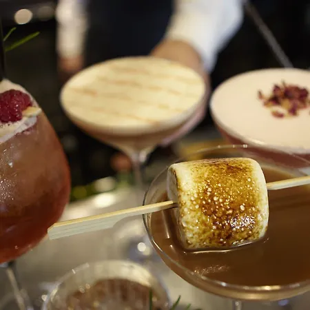 The Plough & بيت ريفي