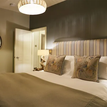 イン The Plough & スカーバラ