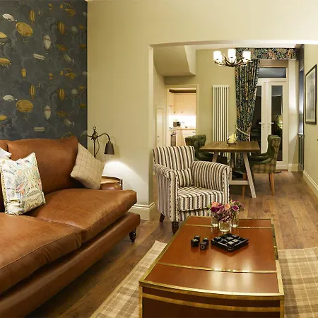 The Plough & 5*