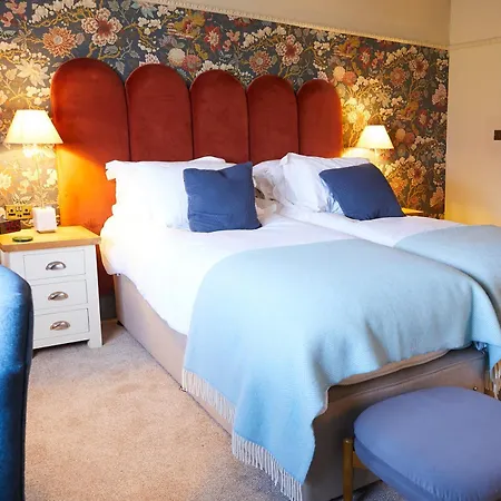 بيت ريفي The Plough & 5*