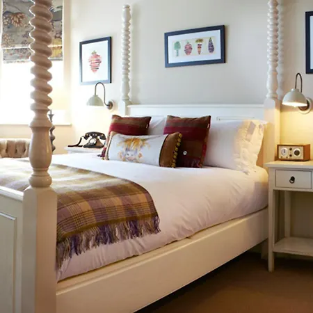 The Plough & 5*