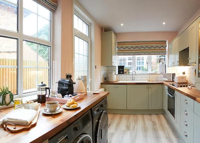 Inn The Plough & Scarborough