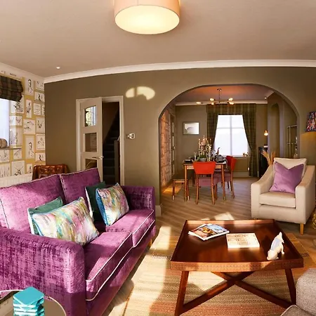 The Plough & 5*