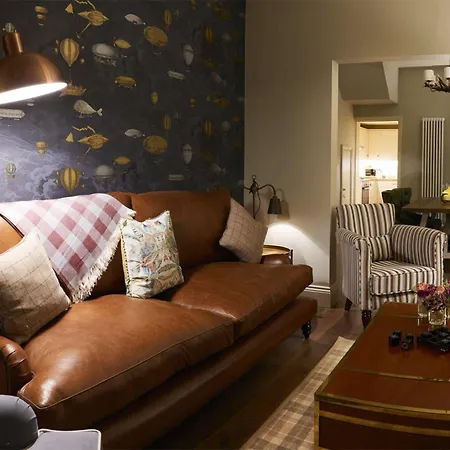 The Plough & 5*