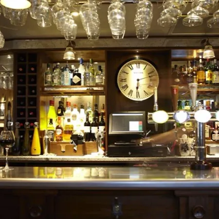 The Plough & Mini-hôtel 5*